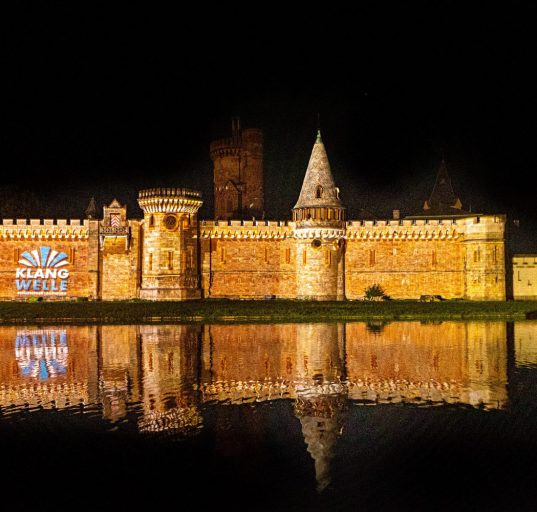 Schloss Laxenburg bei der Klangwelle Show