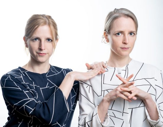 Die Zwillingsschwester, die als RaDeschnig Kabarett machen. (Bock auf Kabarett) © Stefan Grauf-Sixt