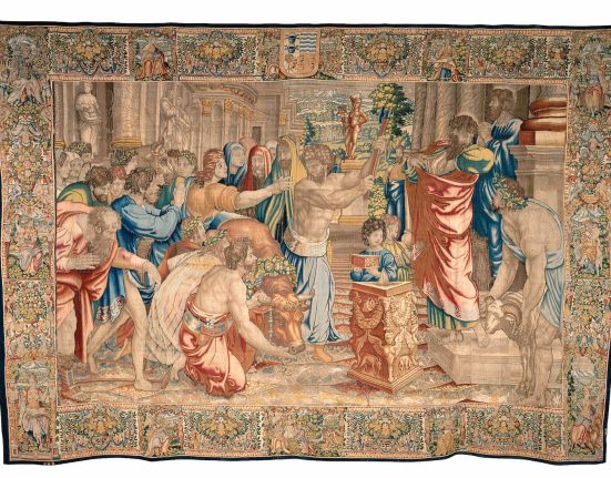 Das Opfer in Lystra, Design: Raffael (1483–1520), Aus einer neunteiligen Tapisserieserie mit Szenen aus der Apostelgeschichte, um 1600; Brüssel, Manufaktur des Jakob I. Geubels (gestorben vor 1605), Wolle, Seide © KHM-Museumsverband