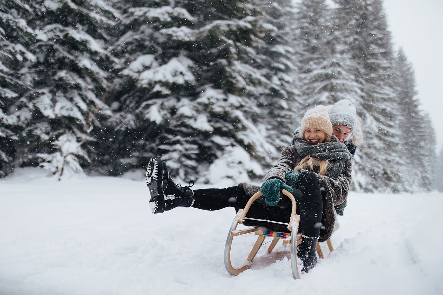 Alles, nur nicht auf die Piste Winterurlaub ohne Skifahren schauvorbei