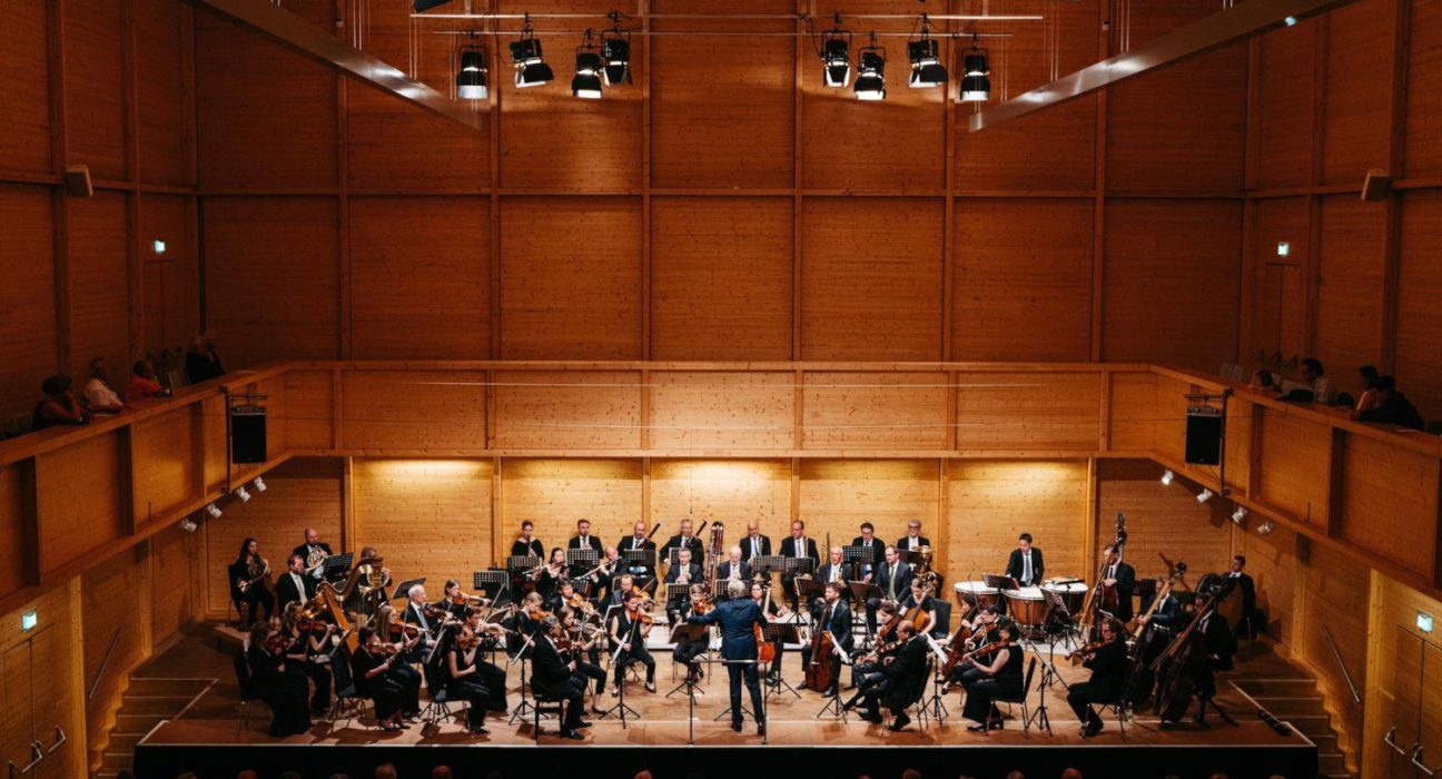 Das Orchester Wiener Akademie unter der Leitung von Martin Haselböck im Lisztzentrum Raiding