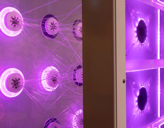 Neuronales Netz in der Sonderausstellung Smart World im Technischen Museum Wien