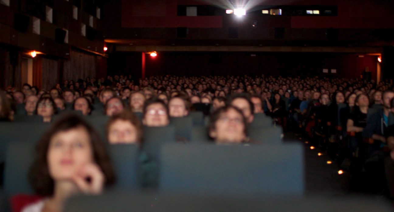 Menschen im Kino